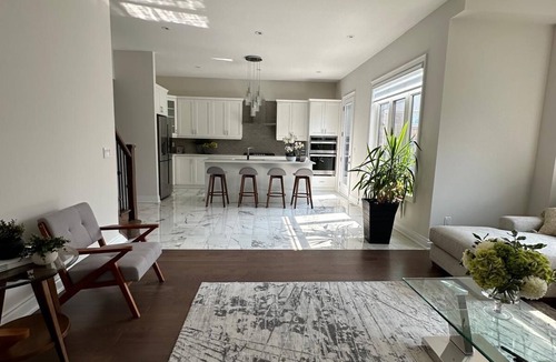 Aurora House | Sweet Luxury Retreat