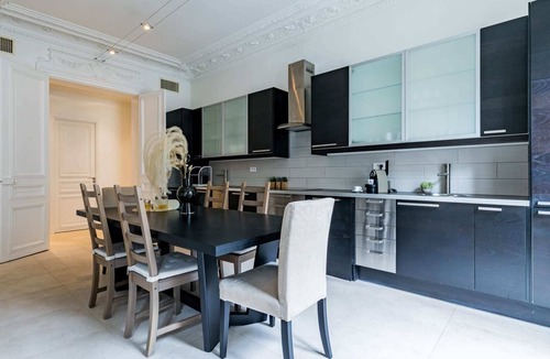 Champs-Elysees Apartment | Sweett | Cerisoles E