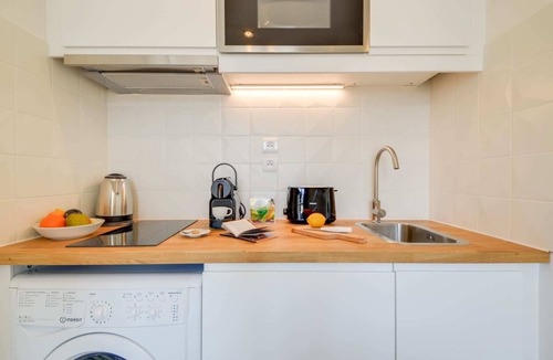9th Arrondissement Apartment | Sweett | Saint Lazare III