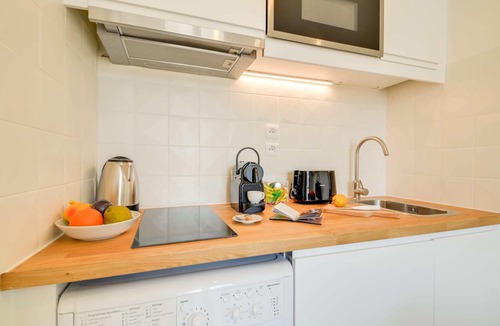 9th Arrondissement Apartment | Sweett | Saint Lazare III