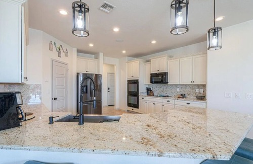 Maricopa House | Swim Up Oasis, Hot Tub, Game Room, 100” TV