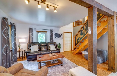 Calvin House | Swings, Fire Pit + Views: Shirleysburg Cabin!