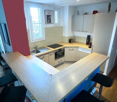 Pantin Apartment | Symphonie Urbaine