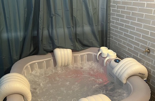 Epinay-sur-Seine Apartment | T2 jacuzzi 6 stade de France and porte de paris streetcar stations
