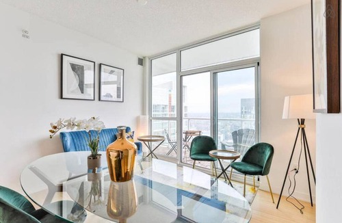 CityPlace Apartment | T305@Cozy lake view 3 Beer Carnival Jazz festival.