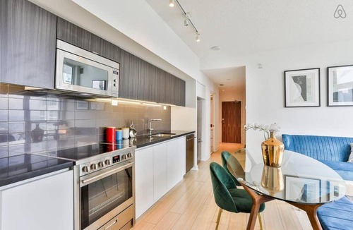 CityPlace Apartment | T305@Cozy lake view 3 Beer Carnival Jazz festival.