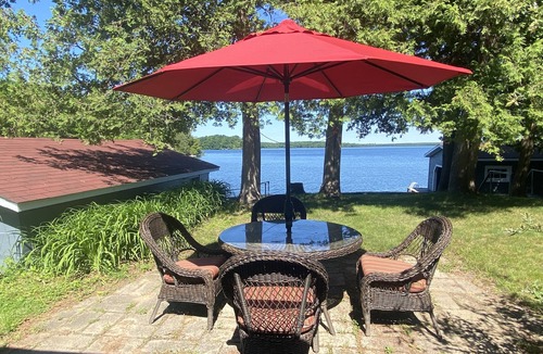 Rideau Lakes Cottage | Tall Cedars on Big Rideau Lake