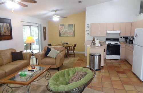 Lake Magdalene House | Tampa Bungalow - Hot Tub/Pets/Beaches/Busch Gardens