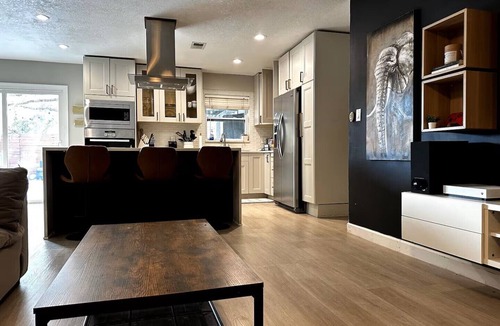 Country Place House | Tampa Oasis · Stylish 3 Bed, 3 Bath Home with Private Pool
