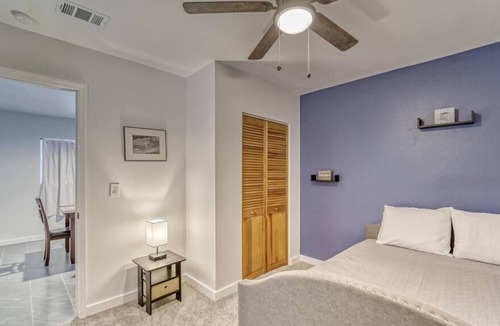 Riverside Heights House | Tampa Retreat: Poolside & Spa Fun and City Vibes
