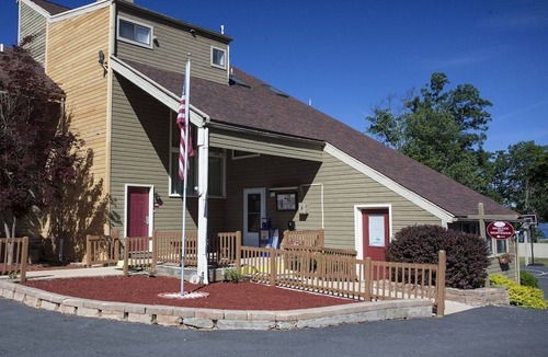 Tafton Apartment | Tanglwood Resort 2BR Suite, FRIDAY Check-In