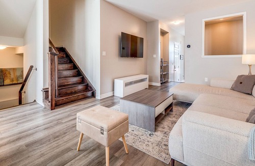 Halton Regional Municipality House | "Temporary Tranquility Awaits: 3-Bedroom Townhome in Milton, Ontario