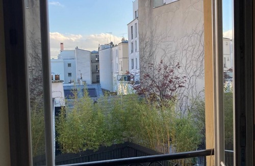 Charonne Apartment | Terrasse et Appartement Typiquement Parisien