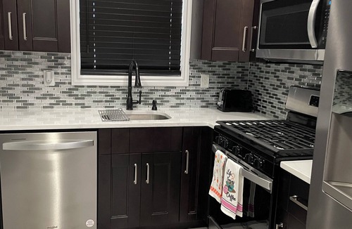 Roosevelt Apartment | Terrific 2-bedroom apartment in Roosevelt with AC, WiFi. Very peaceful & quiet