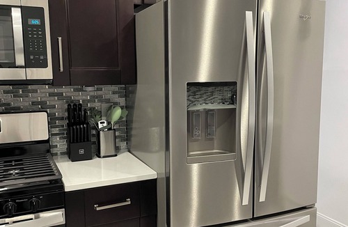Roosevelt Apartment | Terrific 2-bedroom apartment in Roosevelt with AC, WiFi. Very peaceful & quiet