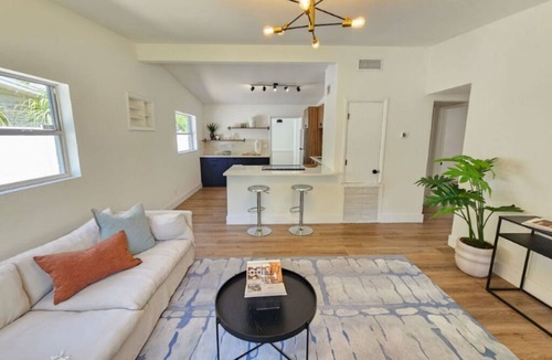 St. Petersburg House | Terrific 3-bed home in St. Petersburg, large backyard, centrally located