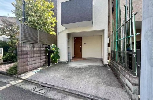 Nishiikebukuro Villa | Terrific 3-bedroom villa with AC & Heat in Ikebukuro, straight bus to airport