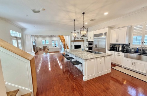 Longwood House | The American Dream House – Lakefront Luxury with 2 Heated Pools & Hot Tub
