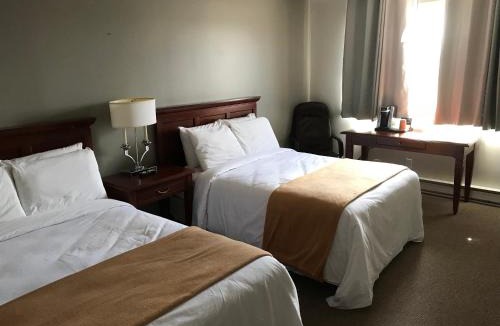 Timiskaming District Hotel | The Auberge Inn