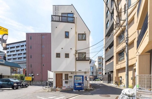 Nakano House | The best Nakano house 3-bedroom bungalow in charming Nakano City with AC