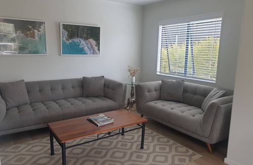 Bowentown House | The Boulevard Bach - 2 min walk to the beach