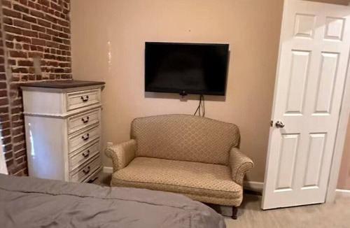 Oneonta House | The Castle - Downtown Shopping and Eating easy pleasant walk