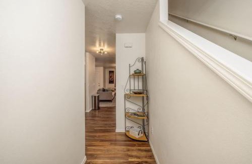 Post Falls House | The Corbin Park Cozy Corner- Post Falls Modern Townhome