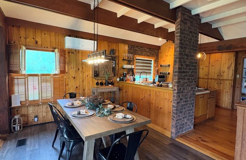 Georgetown Cottage | The cottage on the Credit River, cast a line or float lazily down the river.