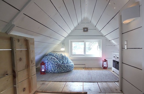 Rye Cabin | The Cozy Cabin: Shabby Chic & Totally Tranquil
