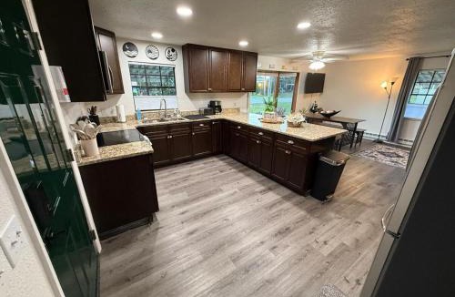 Auburndale House | The Cozy Lake House