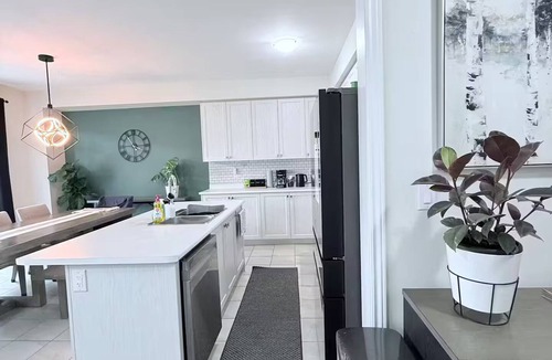 Thorold House | The Cozy Nest - Close to the Migthy Niagara Falls
