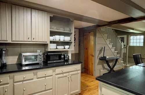 Fly Creek House | The Crow and Stone- Curated Country Escape