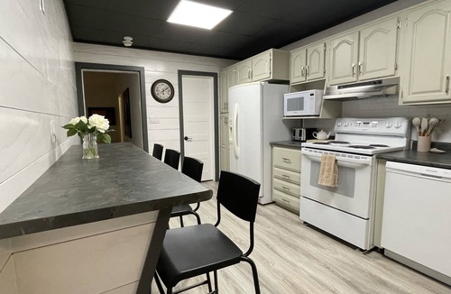Meaford Apartment | The Dam Crofter