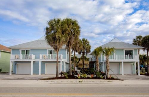 Mid Island Apartment | The Dex at Coconut Cove