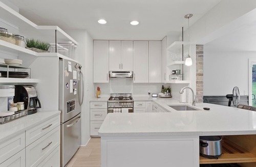 Bethel Park House | The Dog Haus near DT Pittsburgh |Pet Friendly| Self Check in!