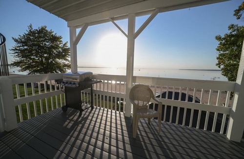 Sylvan Beach Condo | The Double Decker | Historic Oneida Lakefront Condo 2