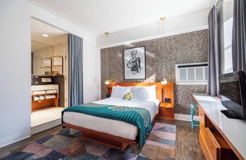 Beaconsfield Village Hotel | The Drake Hotel