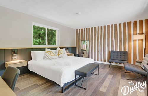 Bala Hotel | The Dudley Inn