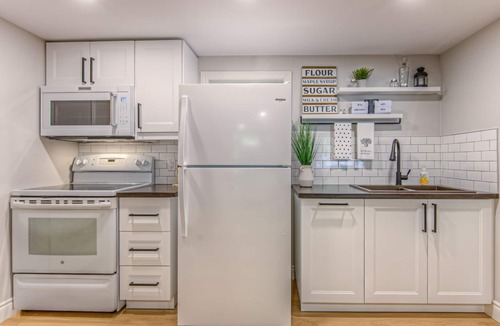 Elora House | The Elora Place Guest Suite-one block from Elora's vibrant downtown core!