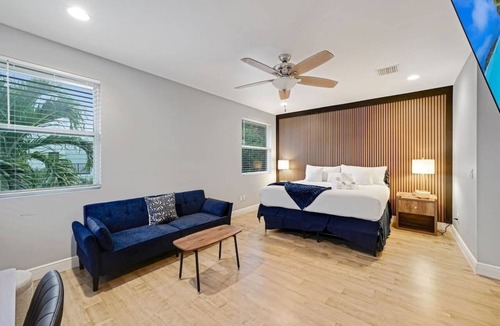 South Middle River Condo | The Escape By Dream Vacation