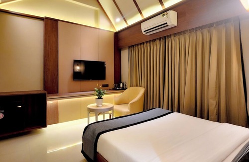 Mumbai Central Hotel | The Falcon Inn