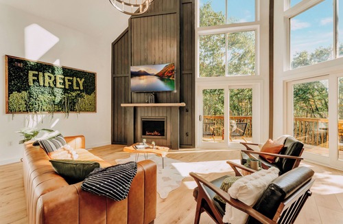 Tunkhannock Township House | The Firefly – A-Frame Cabin with Hot Tub, Arcade & 3 Living Rooms