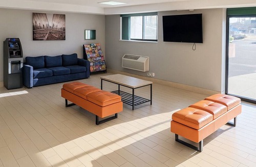 Floral Park Hotel | The Floral Park Motor Lodge