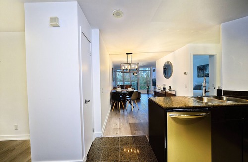 Wellington Place Apartment | The Front Condominiums