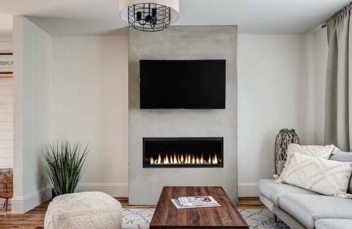 Wellington House | The Gathering Place ❤ of Wellington w/ hot tub