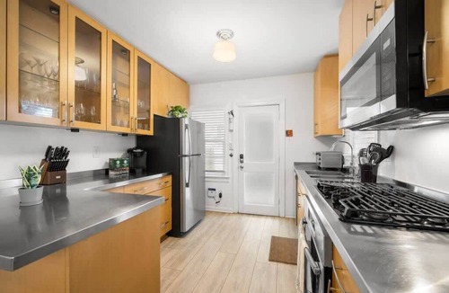 Historic Hyde Park North House | The Grande Hyde Out | Hyde Park Home + InLaw Suite