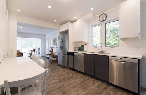 Frontenac House | The Great House: More than just a cottage!
