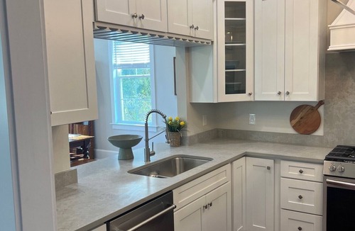 Hahnville House | The Guest House At The Historic River Road Oaks in Metro New Orleans