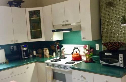Stratford Apartment | The Happy House - 5 bedrooms! Right downtown.