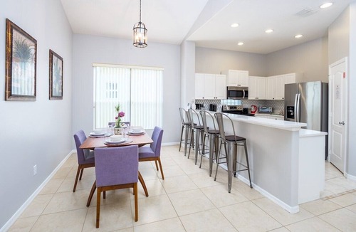 Tuscan Hills House | The Haven@Tuscan Hills, a 5 bed villa on gated community, 10 miles from Disney